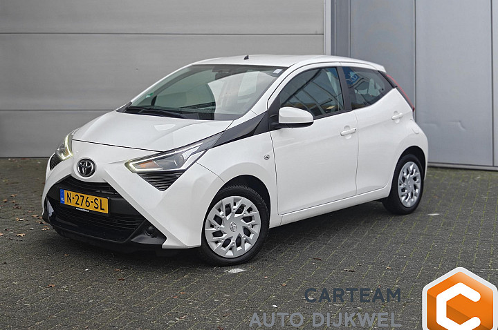 Toyota Aygo 1.0 VVT-i x-play Carplay/Cruise/Camera