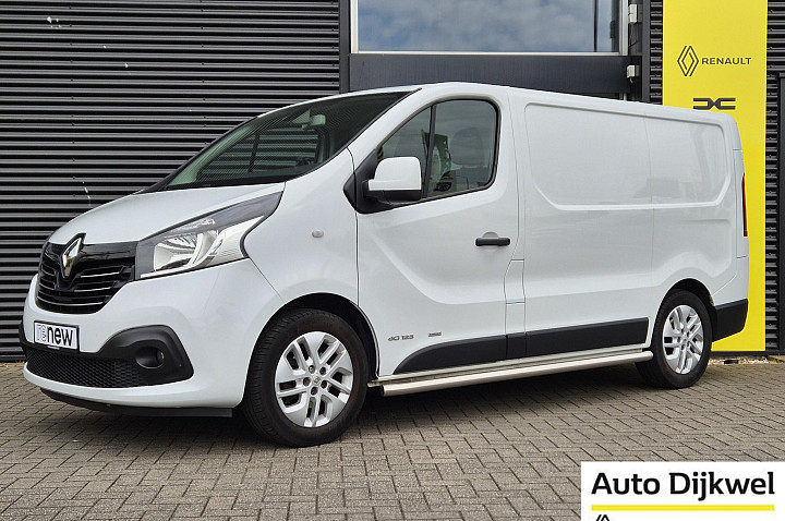 Renault Trafic 1.6 dCi T29 L1H1 Luxe Energy Trekhaak, Camera, Climate/Cruise Control, RVS Sidebars, 3-zits