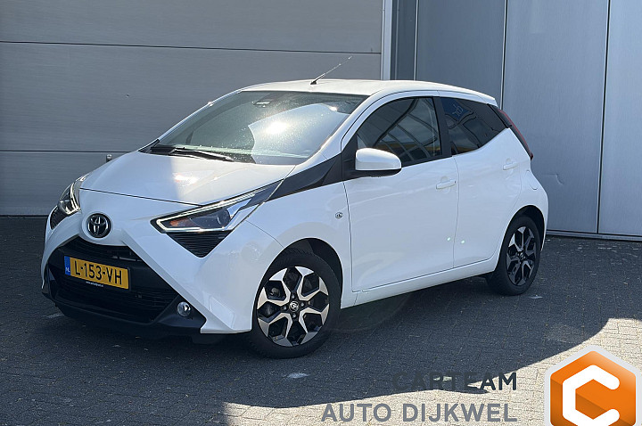 Toyota Aygo 1.0 VVT-i x-joy Automaat/Carplay/Clima/Lane assist/Safety pack!